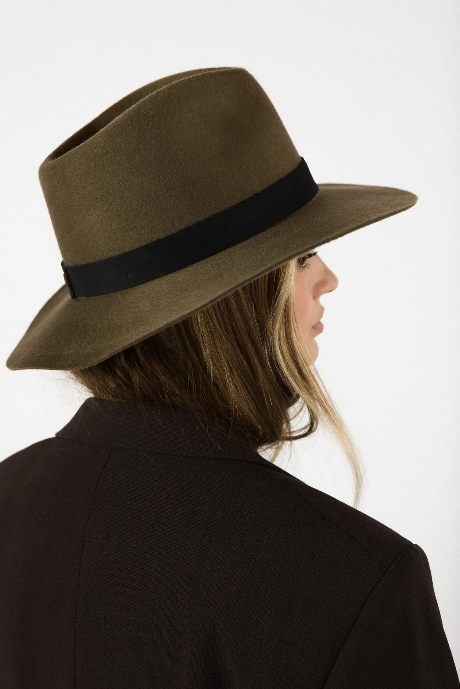 Best JANESSA LEONÉ LUCA FEDORA