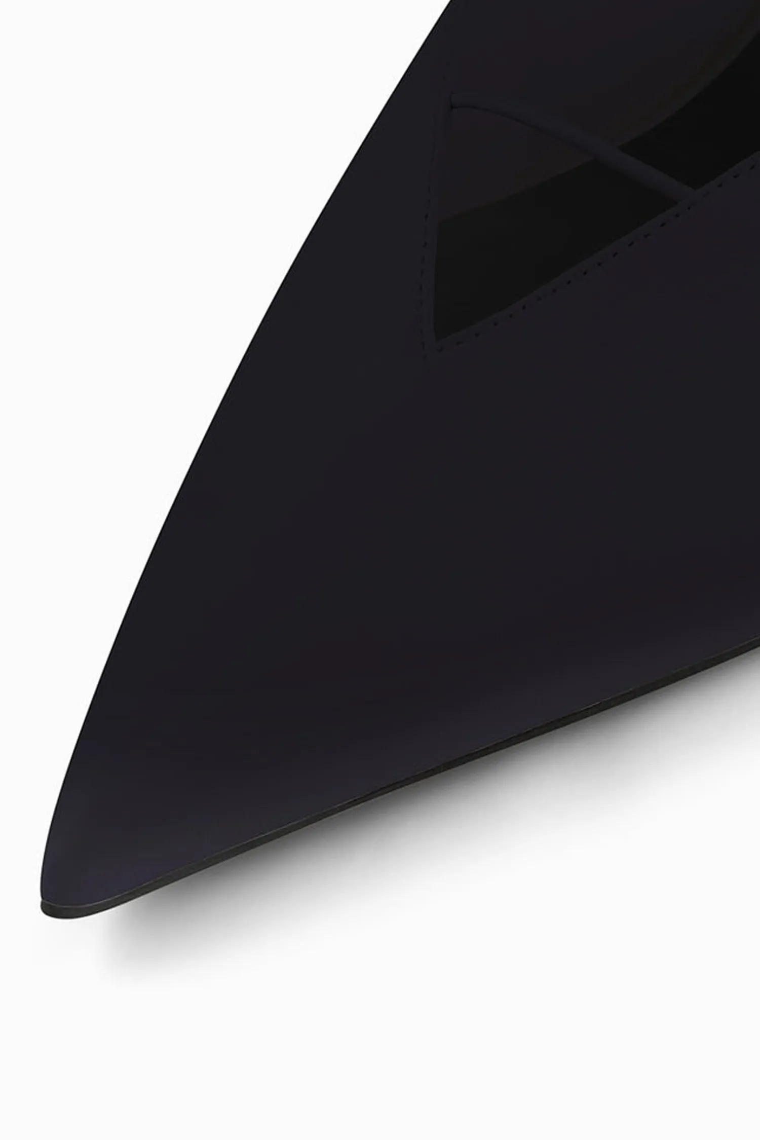 Shop NEOUS MATAR PUMP Black