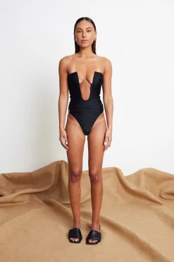 Hot CULTIRA U' WIRE ONE PIECE