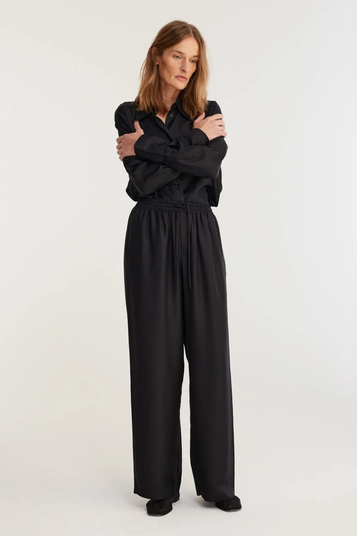 Shop RÓHE WIDE LEG SILK TROUSERS Noir